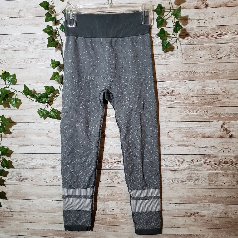 Adidas Charcoal Grey Seamless Active Leggings Gym Workout Fitness Stripes